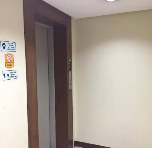 Spacious B303 Apartment